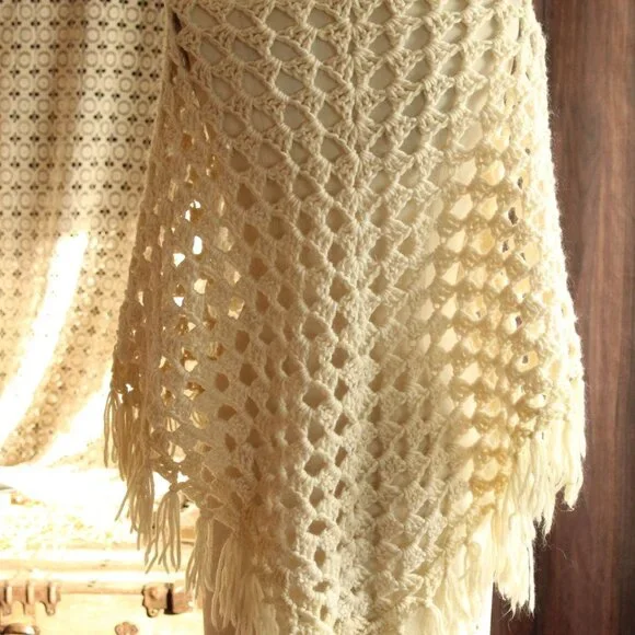 Vintage 1960s 1970s Shawl, Ivory Knit with Fringe Cape or Wrap